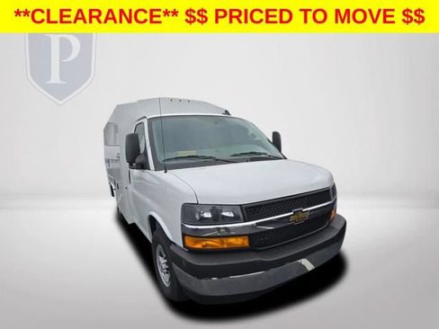 New 2025 Chevrolet Express 3500 w/ Power Convenience Package RWD image 16