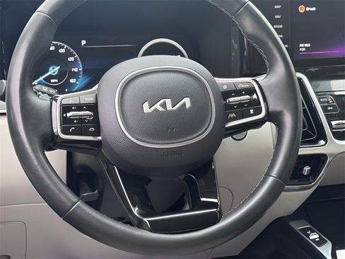 Used 2022 Kia Sorento SX image 16