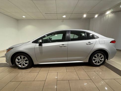 Certified 2023 Toyota Corolla LE image 2