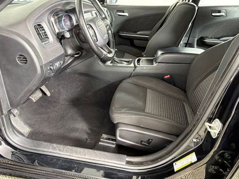 Used 2023 Dodge Charger SXT RWD image 9