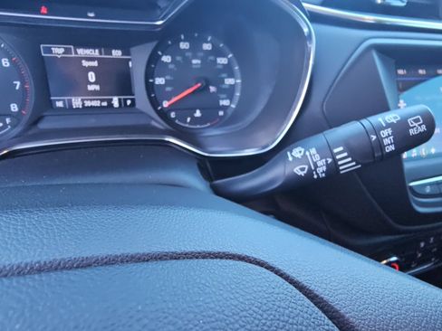 Used 2023 Chevrolet TrailBlazer LT AWD/4WD image 13