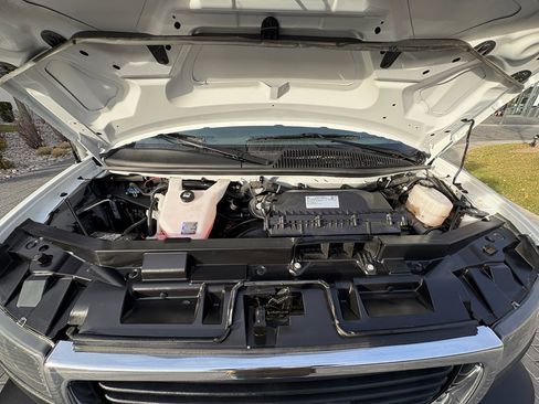 Used 2024 GMC Savana 2500 w/ Driver Convenience Package image 12