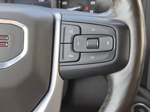 Used 2021 GMC Sierra 1500 SLT image 32