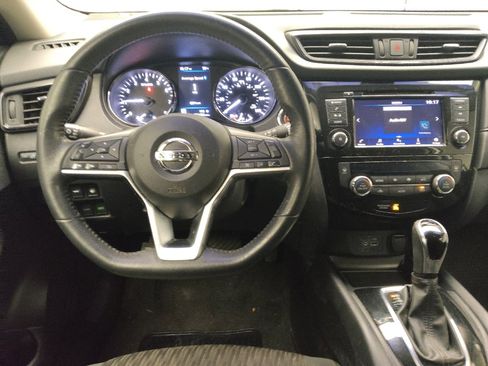 Used 2019 Nissan Rogue SV image 22