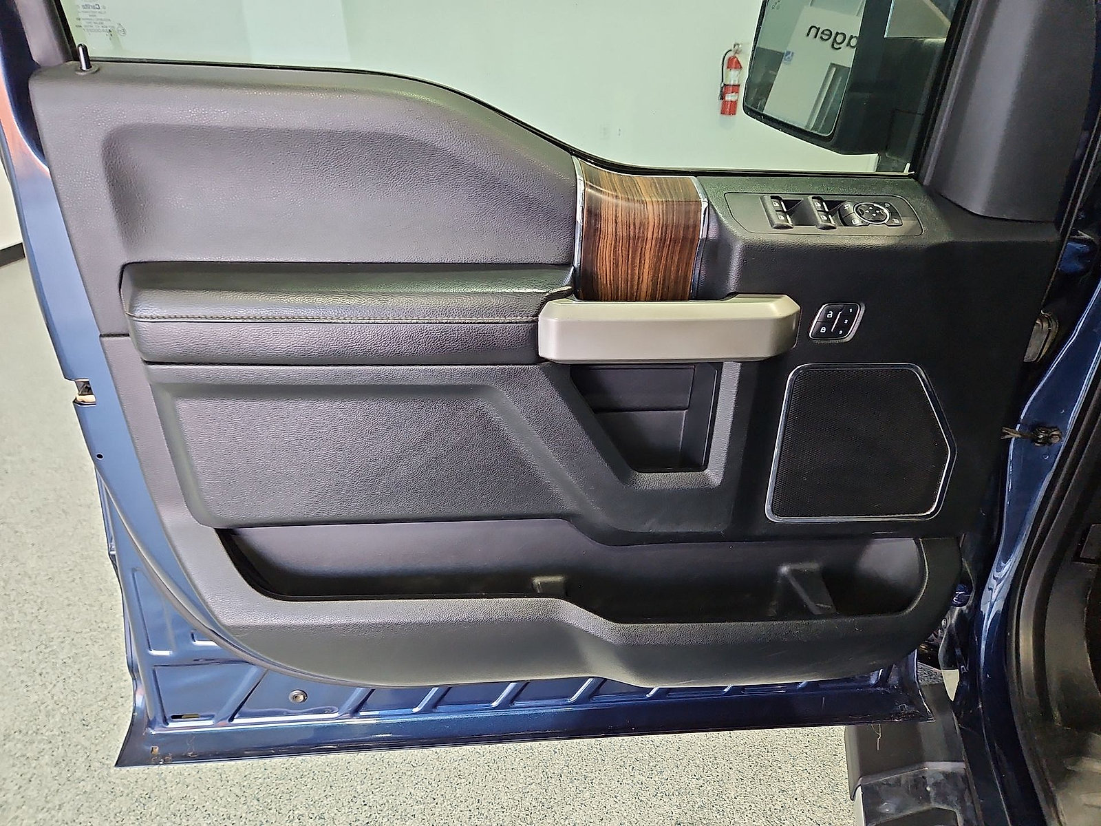 Used 2016 Ford F150 Lariat AWD/4WD image 15