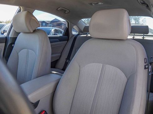 Used 2017 Hyundai Sonata SE image 11