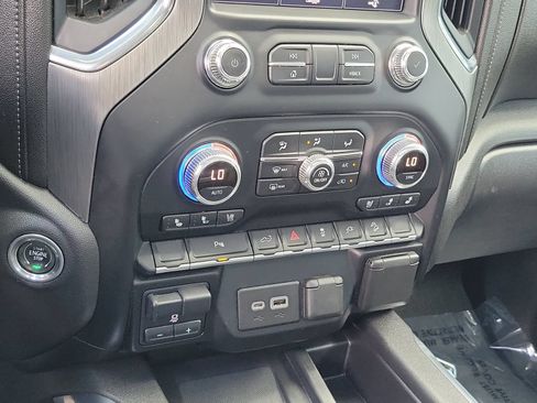 Used 2021 GMC Sierra 1500 Denali AWD/4WD image 30