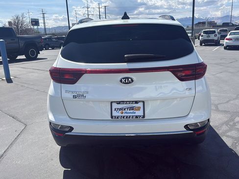 Used 2022 Kia Sportage EX AWD/4WD image 8