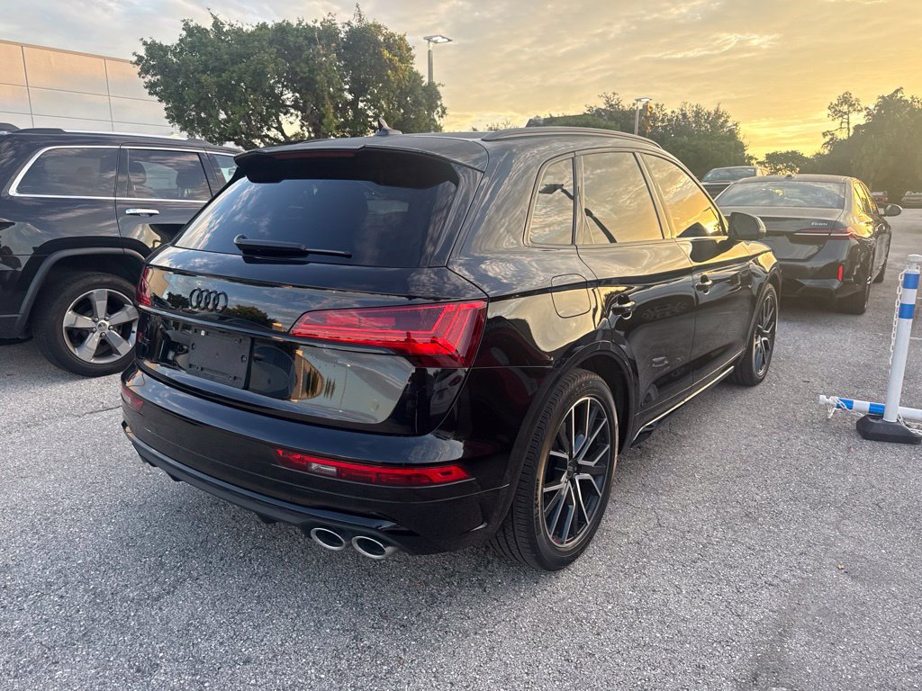 Used 2023 Audi SQ5 Prestige AWD/4WD image 2