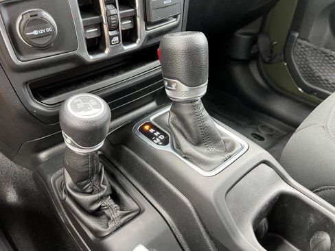 Used 2021 Jeep Wrangler Unlimited Sport AWD/4WD image 27