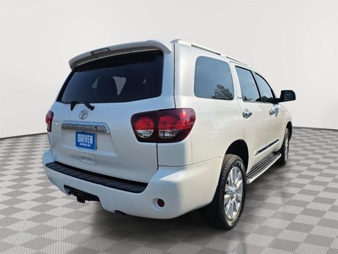 Used 2018 Toyota Sequoia Platinum AWD/4WD image 4