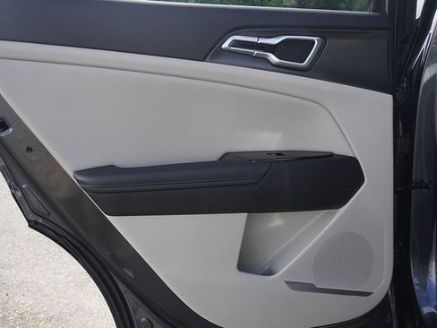Used 2024 Kia Sportage EX FWD image 22