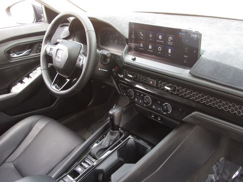 Used 2024 Honda Accord EX-L image 10