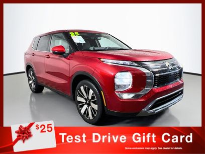Used 2025 Mitsubishi Outlander SE