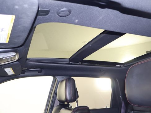 Used 2020 Jeep Grand Cherokee Trailhawk w/ Trailhawk Luxury Group image 40