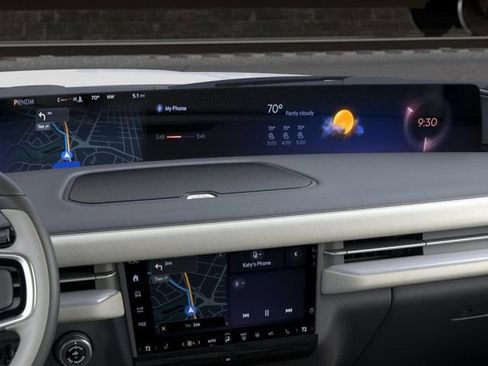 New 2026 Lincoln Navigator Premiere AWD/4WD image 14