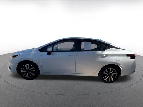 Used 2025 Nissan Versa SV FWD image 10