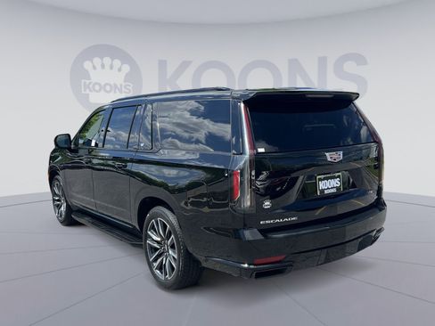 Used 2023 Cadillac Escalade ESV Sport Platinum AWD/4WD image 14
