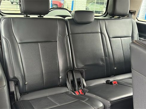 Used 2024 Ford Expedition XLT image 31