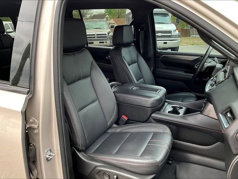 Used 2024 Chevrolet Suburban RST w/ Luxury Package AWD/4WD image 16