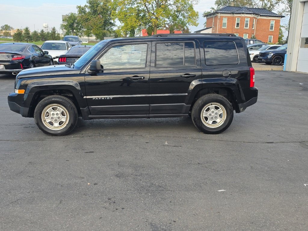 Used 2016 Jeep Patriot Sport w/ Power Value Group AWD/4WD image 4