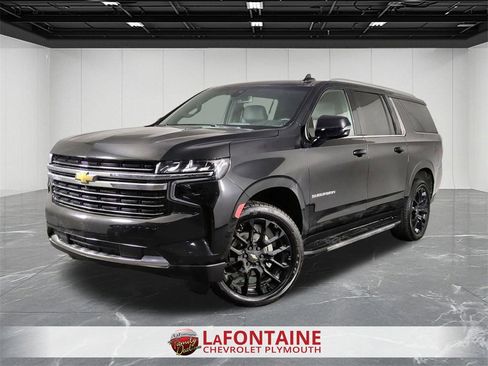 Used 2022 Chevrolet Suburban LT w/ Luxury Package image 1