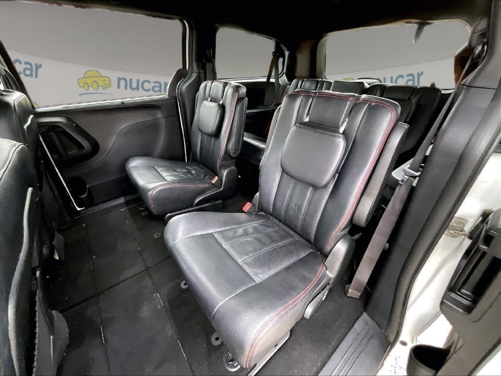 Used 2019 Dodge Grand Caravan GT FWD image 14