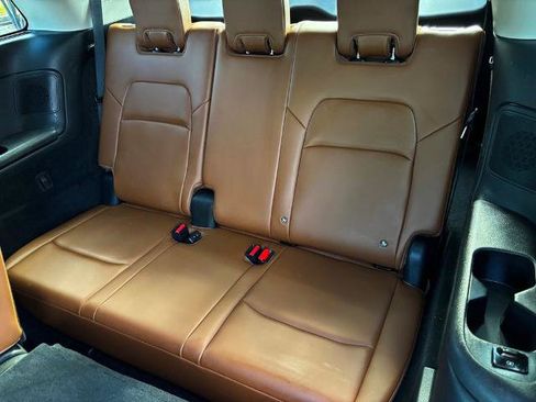 Certified 2025 Nissan Pathfinder Platinum w/ Cargo Package FWD image 17