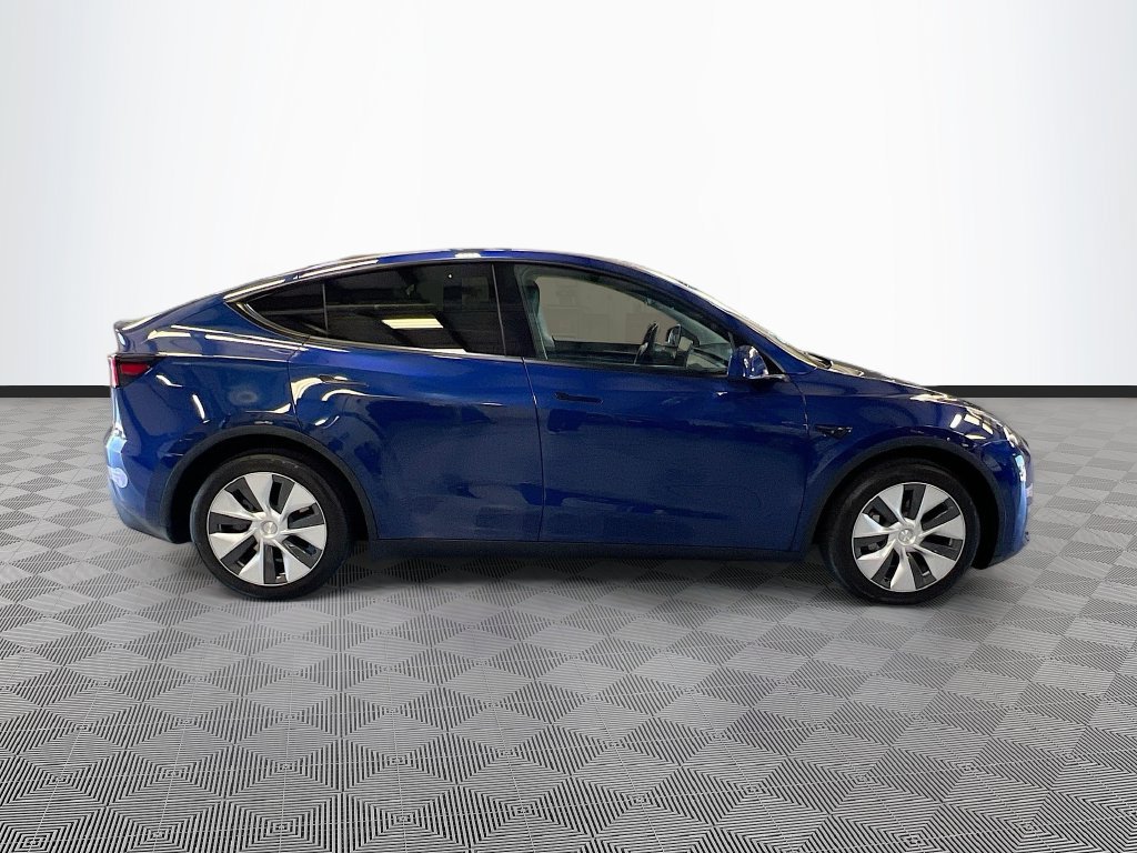 Used 2022 Tesla Model Y Long Range AWD/4WD image 8