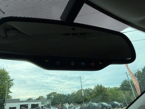 Used 2016 Buick Enclave Convenience FWD image 30