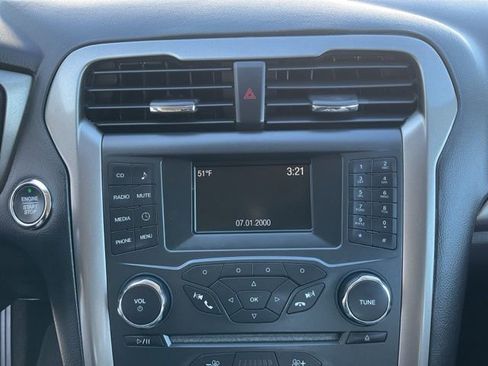 Used 2018 Ford Fusion S image 14