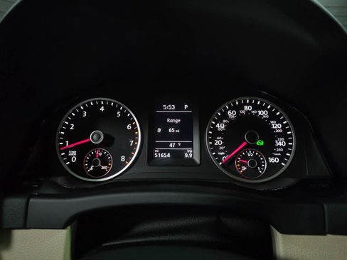 Used 2017 Volkswagen Tiguan S image 22