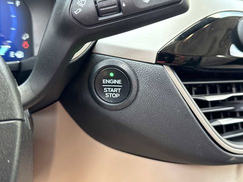 Used 2021 Ford Escape SEL w/ Technology Package FWD image 6
