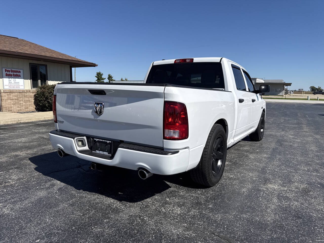 Used 2015 RAM 1500 Express AWD/4WD image 8
