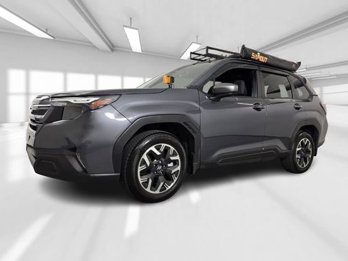 Certified 2025 Subaru Forester Premium w/ Convenience Package #2 AWD/4WD image 2