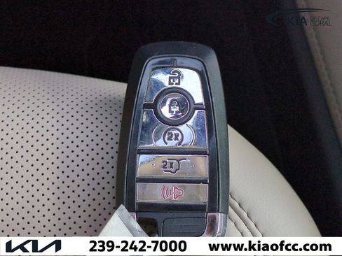 Used 2021 Lincoln Corsair AWD w/ Sport Package image 29