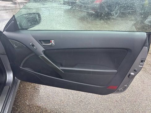 Used 2010 Hyundai Genesis 2.0T image 21