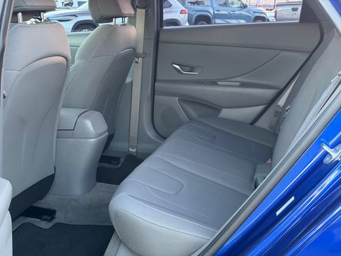 Used 2023 Hyundai Elantra SEL w/ Convenience Package FWD image 17