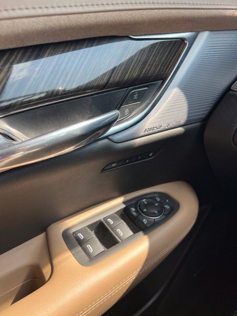 Used 2024 Cadillac XT6 Sport w/ Platinum Package AWD/4WD image 12