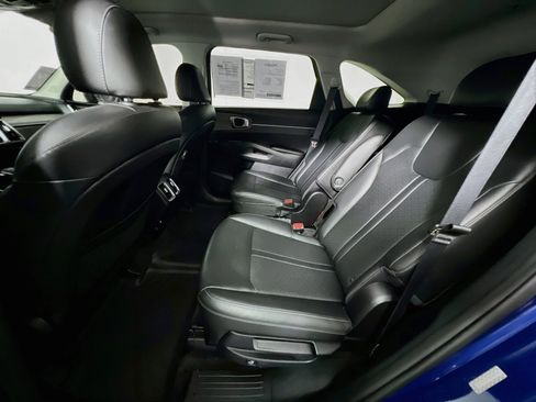 Used 2022 Kia Sorento EX w/ Panoramic Sunroof Package FWD image 28