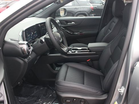 New 2026 Chevrolet Equinox LT w/ Convenience Package II image 12