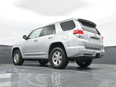 Used 2010 Toyota 4Runner SR5 image 22