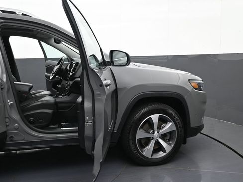 Used 2021 Jeep Cherokee Limited AWD/4WD image 9