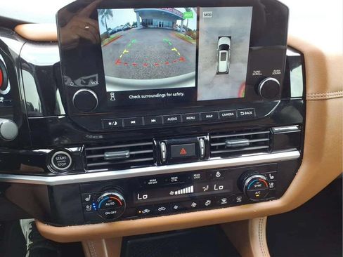 Used 2024 Nissan Pathfinder Platinum w/ Cargo Package FWD image 15