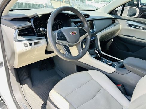 Used 2020 Cadillac XT5 Premium Luxury w/ LPO, Floor Liner Package FWD image 15
