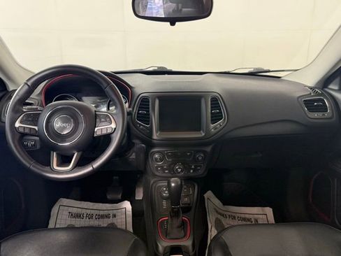 Used 2019 Jeep Compass Trailhawk AWD/4WD image 25