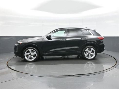 Certified 2025 Audi Q5 Premium Plus w/ Premium Plus image 4