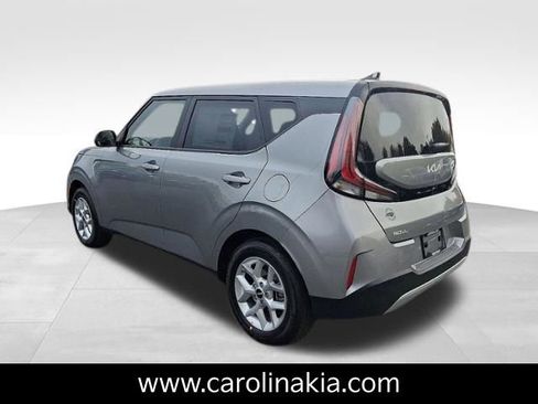 New 2025 Kia Soul LX image 3