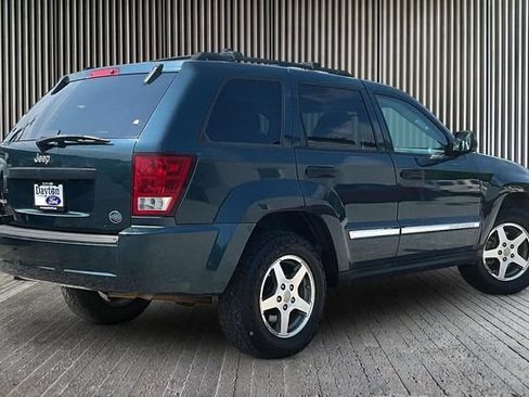 Used 2005 Jeep Grand Cherokee Laredo AWD/4WD image 2