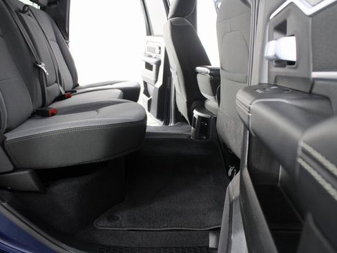 Used 2024 RAM 2500 Big Horn w/ Bed Utility Group image 18